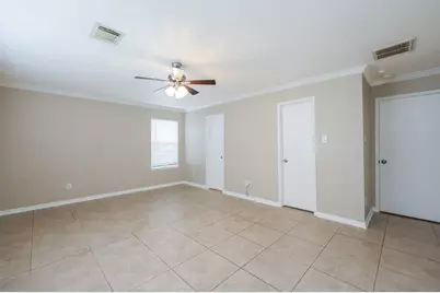 16526 Eaglewood Shadows Drive, Sugar Land, TX 77498 - Photo 22