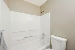 16526 Eaglewood Shadows Dr, Sugar Land, TX 77498 - Photo 18