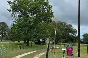 3809 Fm 2853, Palacios, TX 77465 - Photo 2