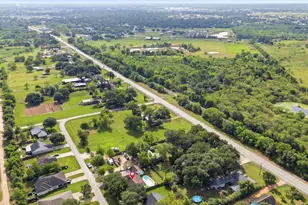 1945 Dorothy Ln, Sealy, TX 77474 - Photo 46