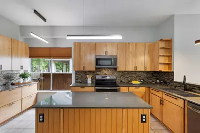 6 E Cottage Green Street, The Woodlands, TX 77382 - Photo 18