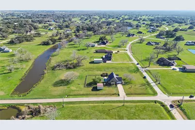 819 Mill Road, Angleton, TX 77515 - Photo 10