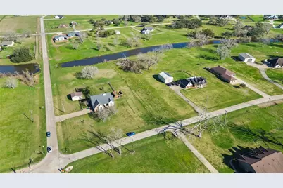 819 Mill Road, Angleton, TX 77515 - Photo 4