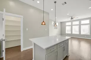 720 W Donovan St, Houston, TX 77091 - Photo 14