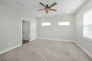 720 W Donovan St, Houston, TX 77091 - Photo 30