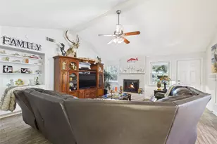 2819 Frostwood Cir, Dickinson, TX 77539 - Photo 30