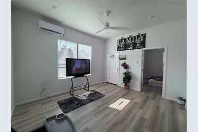 2400 Burkett Street, Houston, TX 77004 - Photo 8