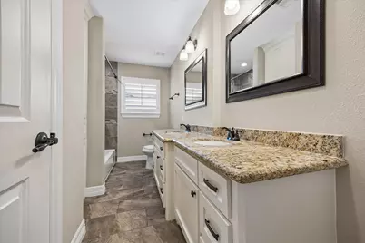 4843 Knickerbocker Street, Houston, TX 77035 - Photo 18