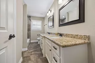 4843 Knickerbocker St, Houston, TX 77035 - Photo 18