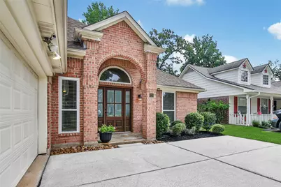 34 Dover Drive, Conroe, TX 77304 - Photo 2