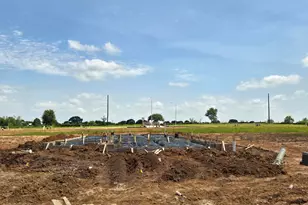 31127 Cass River Ln, Waller, TX 77484 - Photo 2