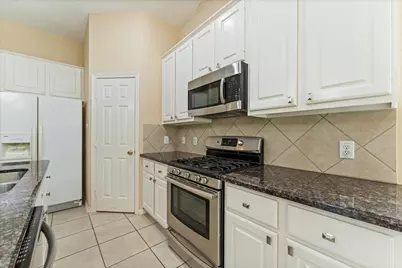 23 E Sienna Place, The Woodlands, TX 77382 - Photo 22