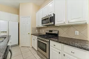 23 E Sienna Pl, The Woodlands, TX 77382 - Photo 22
