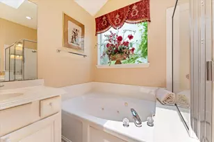 23 E Sienna Pl, The Woodlands, TX 77382 - Photo 32