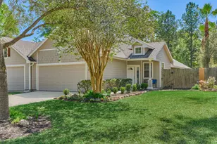 7 Greenwich Pl, Conroe, TX 77384 - Photo 2