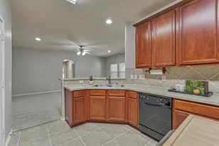 7 Greenwich Pl, Conroe, TX 77384 - Photo 12