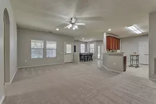 7 Greenwich Pl, Conroe, TX 77384 - Photo 8