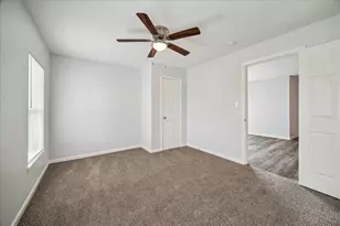 705 Westshire Dr, Houston, TX 77013 - Photo 8