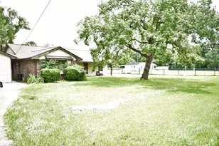 1918 County Rd 676, Dayton, TX 77535 - Photo 2