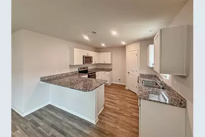 10123 Cerritos Drive, Conroe, TX 77306 - Photo 6