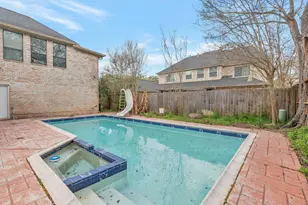 1126 Crossroads Dr, Houston, TX 77079 - Photo 14