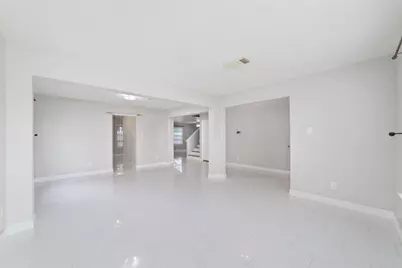 10831 Cayman Mist Drive, Houston, TX 77075 - Photo 6