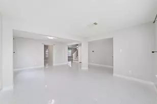 10831 Cayman Mist Dr, Houston, TX 77075 - Photo 6