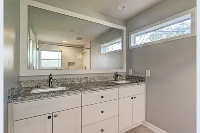 9208 Rangely Drive, Houston, TX 77055 - Photo 10
