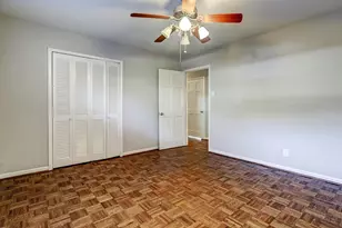 9208 Rangely Dr, Houston, TX 77055 - Photo 8