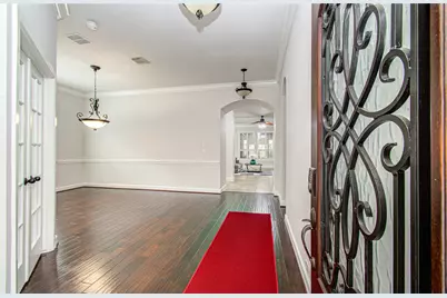 814 Hollington Way, Sugar Land, TX 77479 - Photo 2