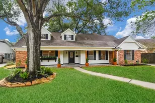 7927 Braesdale Ln, Houston, TX 77071 - Photo 2