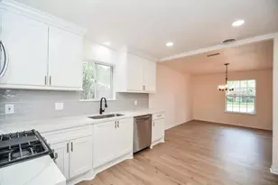 7927 Braesdale Ln, Houston, TX 77071 - Photo 10