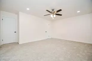 7927 Braesdale Ln, Houston, TX 77071 - Photo 18