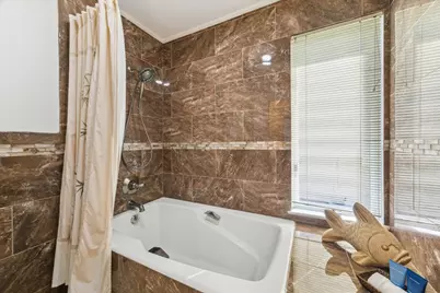 2414 Baycrest Drive, Houston, TX 77058 - Photo 34
