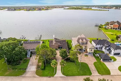 2414 Baycrest Drive, Houston, TX 77058 - Photo 44