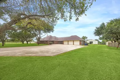 9102 N Humble Camp Road, Dickinson, TX 77539 - Photo 4