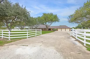 9102 N Humble Camp Rd, Dickinson, TX 77539 - Photo 1