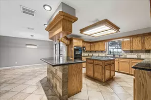 9102 N Humble Camp Rd, Dickinson, TX 77539 - Photo 12