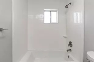 203 N Milby St, Houston, TX 77003 - Photo 14