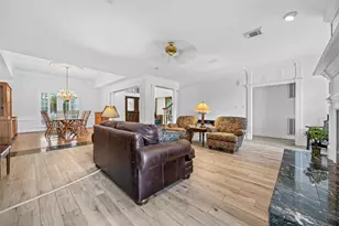 18 Tredington St, Sugar Land, TX 77479 - Photo 8