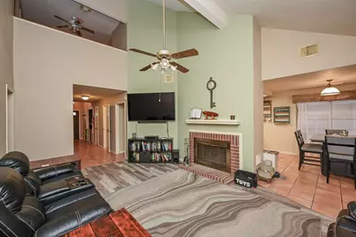 1013 Chesterwood Drive, Pearland, TX 77581 - Photo 6