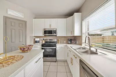 8804 Sunforest Lane, Pearland, TX 77584 - Photo 8