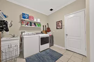 13807 Layton Hills Dr, Cypress, TX 77429 - Photo 18
