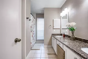 15818 Beechnut St, Houston, TX 77083 - Photo 18