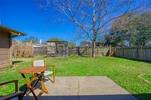 15818 Beechnut St, Houston, TX 77083 - Photo 26