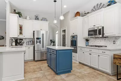 119 N Acacia Park Circle, The Woodlands, TX 77382 - Photo 18