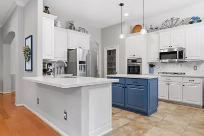 119 N Acacia Park Circle, The Woodlands, TX 77382 - Photo 16