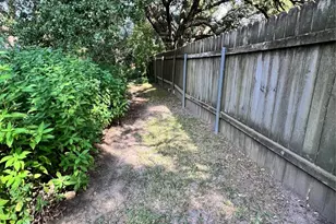 205 Hillcrest Dr, Alvin, TX 77511 - Photo 36