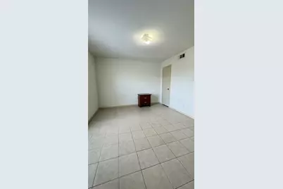 10802 Kingspoint Road, Houston, TX 77075 - Photo 18