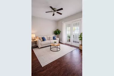 905 Oakhurst Street, Houston, TX 77023 - Photo 2